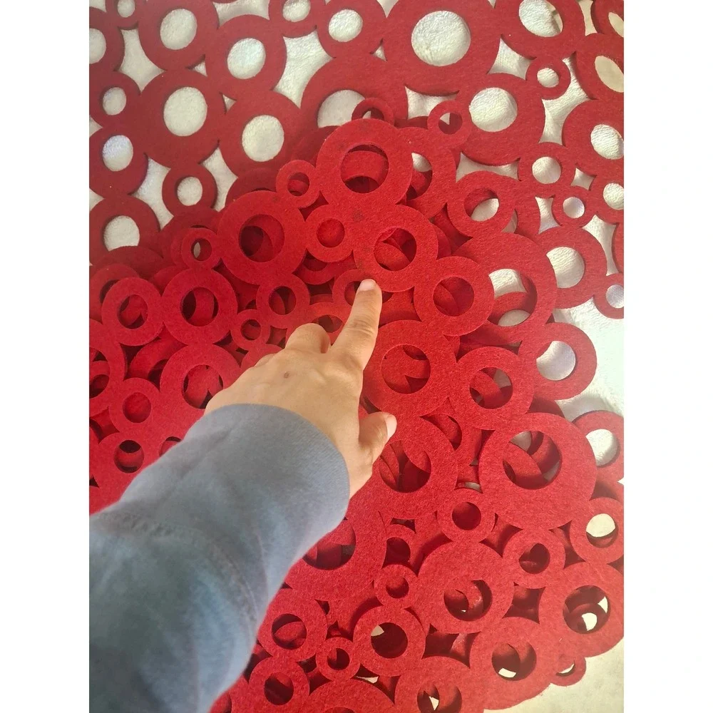 Red Felt Table Runner Interlocking Circle Geometric Cutout Modern Home Decorset6